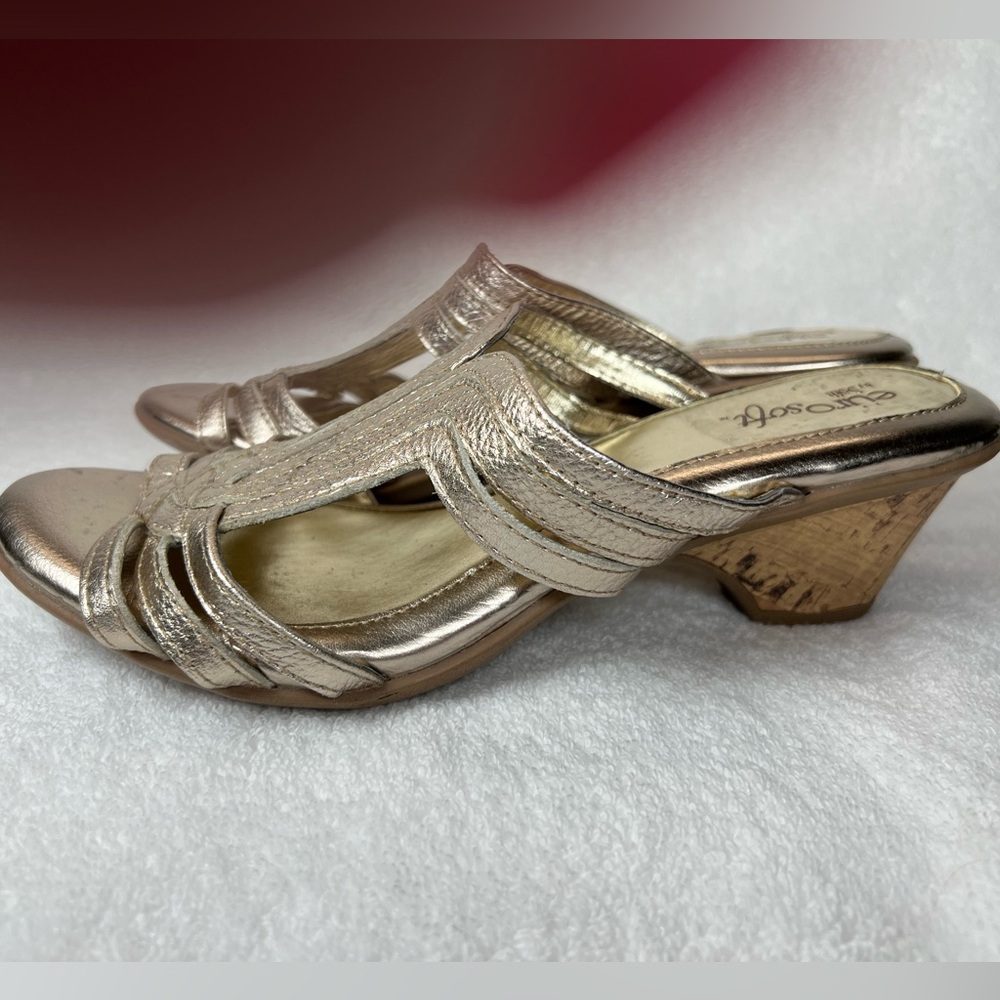 Euro Soft.  Gold Cushioned comfort - Picture 2 of 4